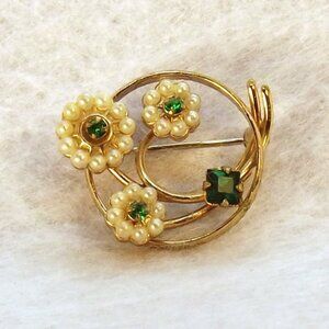 VTG Faux Pearl and Emerald Brooch